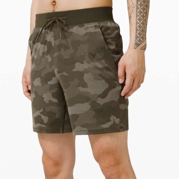 Lululemon T.H.E. Short Camo Size M - Picture 1 of 6